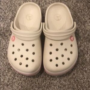 Girls crocs